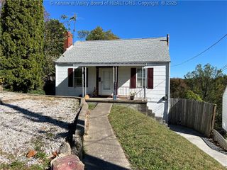 610 A&B Monroe Street, Charleston, WV 25302
