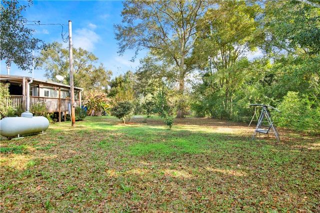 26126 Joe Foley Road, Robertsdale, AL 36567