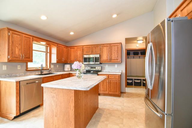 2957 BELLE PLANE ROAD, Howard, WI 54313