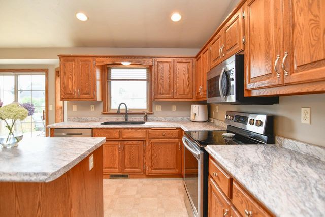 2957 BELLE PLANE ROAD, Howard, WI 54313