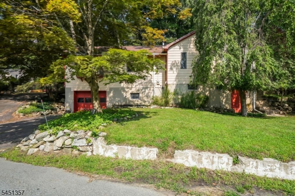 12 Coolidge Trl, Hopatcong Boro, NJ 07843 — exterior