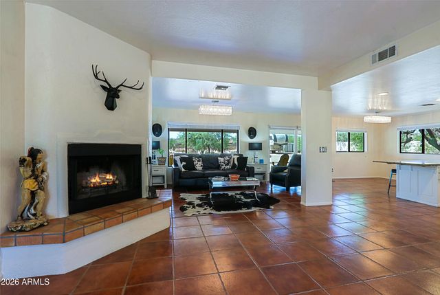 1345 E PAINT YOUR WAGON Trail, Phoenix, AZ 85085