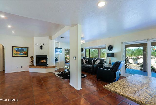 1345 E PAINT YOUR WAGON Trail, Phoenix, AZ 85085