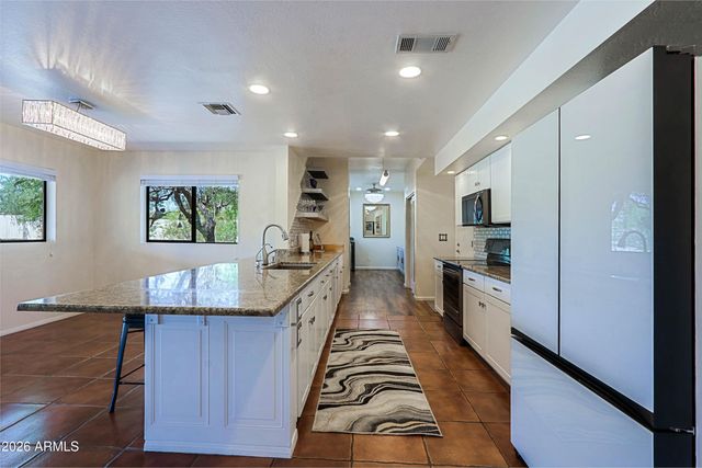 1345 E PAINT YOUR WAGON Trail, Phoenix, AZ 85085