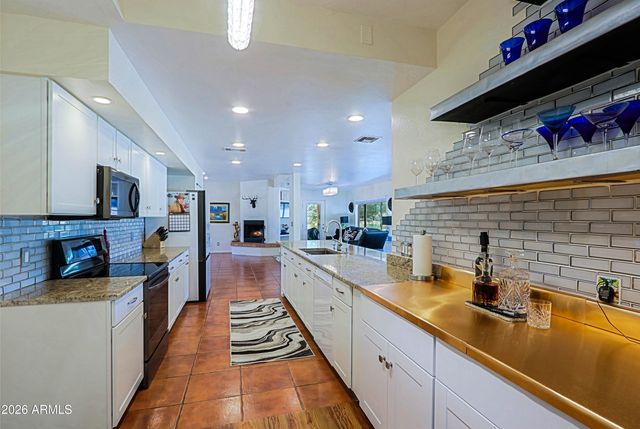 1345 E PAINT YOUR WAGON Trail, Phoenix, AZ 85085
