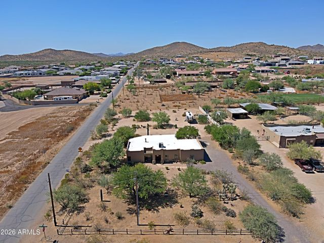 1345 E PAINT YOUR WAGON Trail, Phoenix, AZ 85085