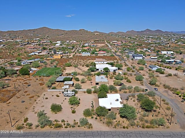 1345 E PAINT YOUR WAGON Trail, Phoenix, AZ 85085