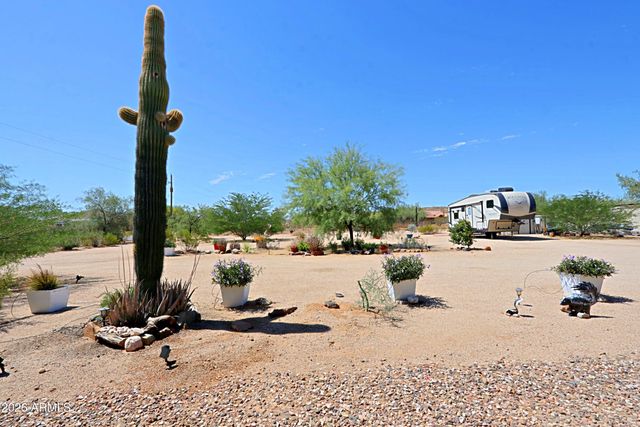 1345 E PAINT YOUR WAGON Trail, Phoenix, AZ 85085