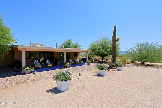 1345 E PAINT YOUR WAGON Trail, Phoenix, AZ 85085