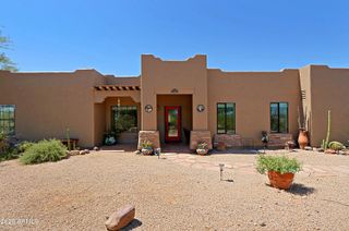 1345 E PAINT YOUR WAGON Trail, Phoenix, AZ 85085
