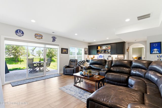 3315 Catalpa Farms Dr, Fisherville, KY 40023