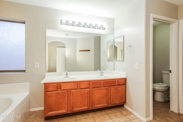 2537 W DARREL Road, Phoenix, AZ 85041