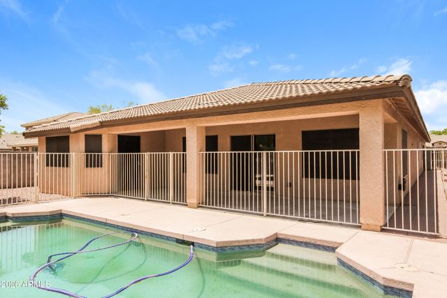 2537 W DARREL Road, Phoenix, AZ 85041