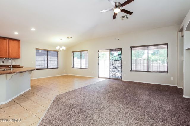 2537 W DARREL Road, Phoenix, AZ 85041