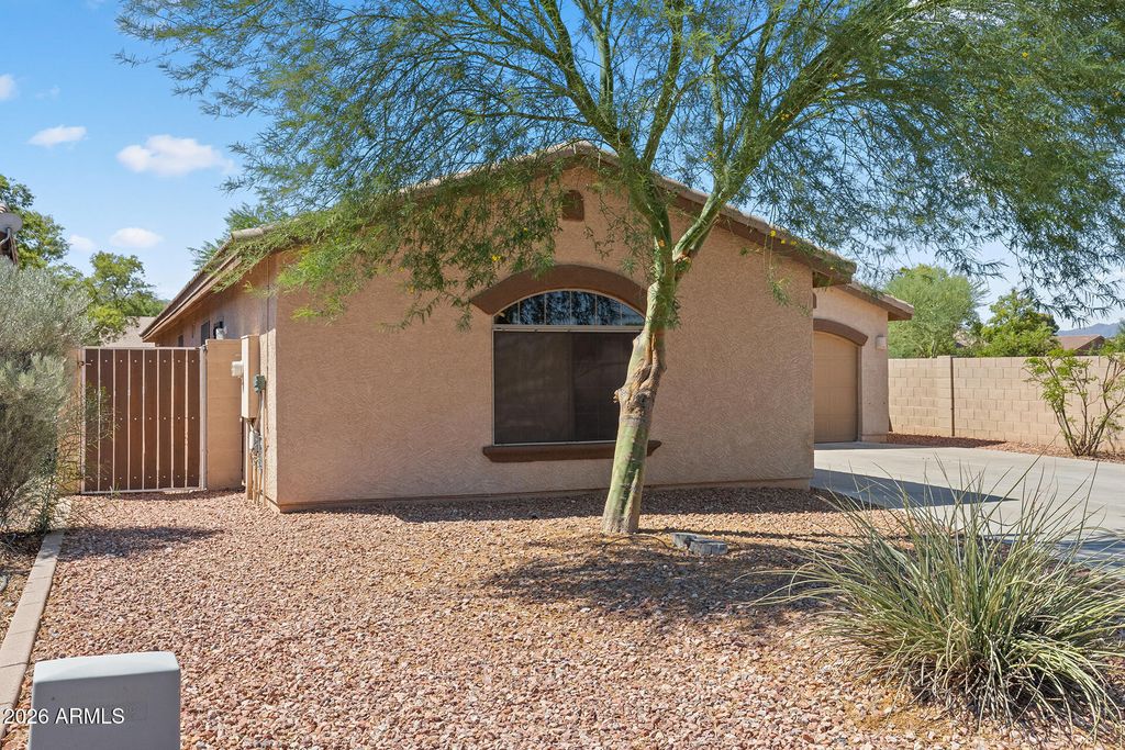 2537 W DARREL Road, Phoenix, AZ 85041 — photo 3