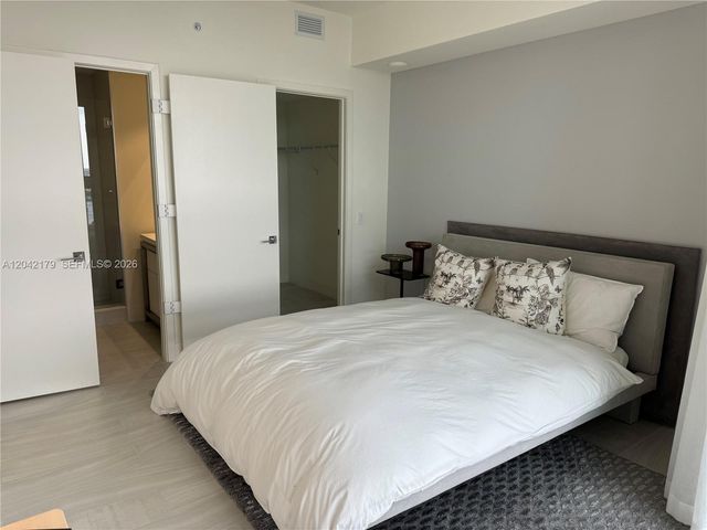 2000 Metropica Way 903, Sunrise, FL 33323