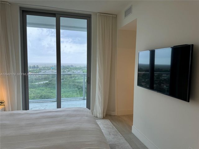 2000 Metropica Way 903, Sunrise, FL 33323