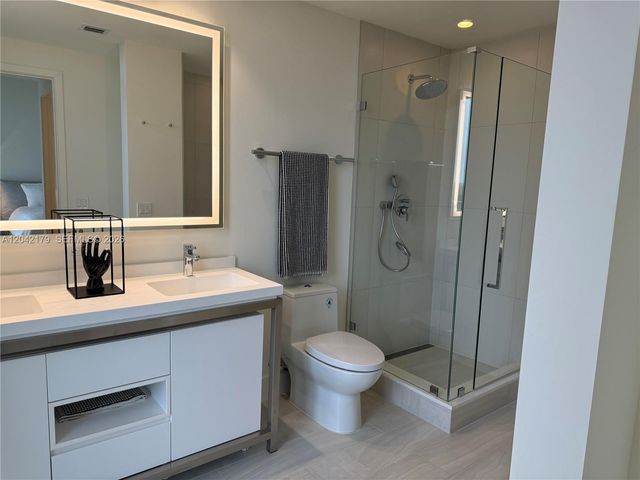 2000 Metropica Way 903, Sunrise, FL 33323