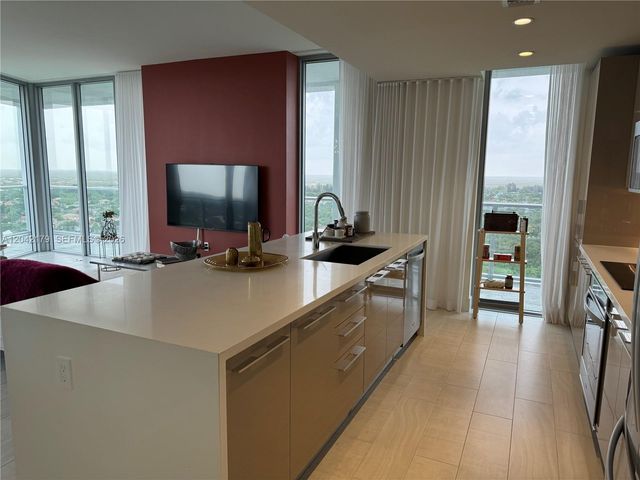 2000 Metropica Way 903, Sunrise, FL 33323