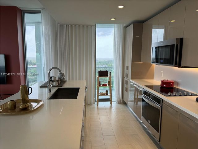 2000 Metropica Way 903, Sunrise, FL 33323