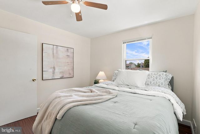 821 SHORE DR, Edgewater, MD 21037