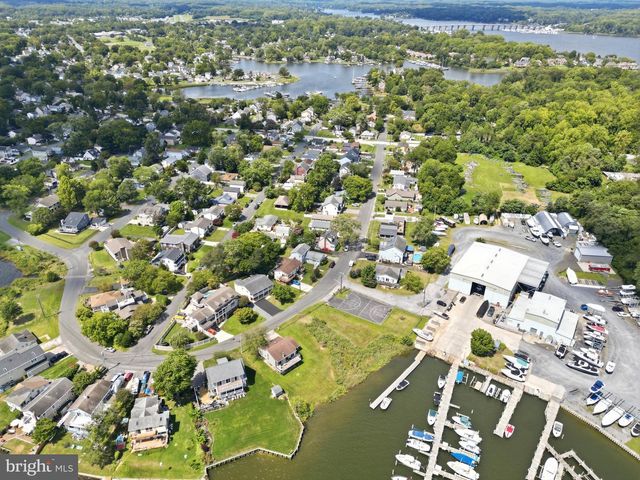 821 SHORE DR, Edgewater, MD 21037