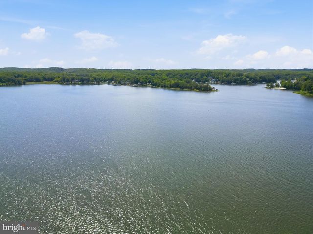 821 SHORE DR, Edgewater, MD 21037