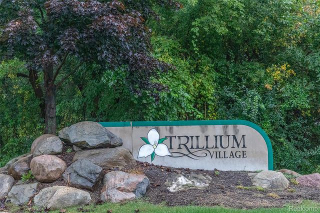 6600 TRILLIUM VILLAGE Lane 23, Independence Charter Township, MI 48346