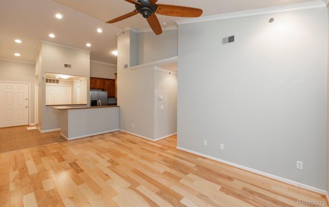 6600 TRILLIUM VILLAGE Lane 23, Independence Charter Township, MI 48346