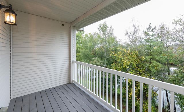 6600 TRILLIUM VILLAGE Lane 23, Independence Charter Township, MI 48346