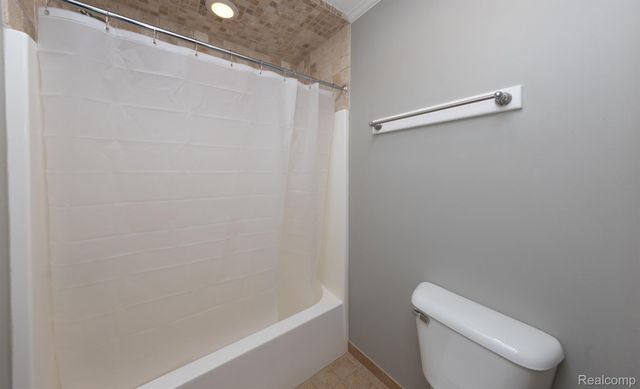 6600 TRILLIUM VILLAGE Lane 23, Independence Charter Township, MI 48346