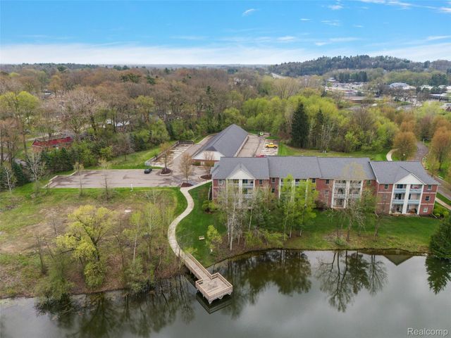 6600 TRILLIUM VILLAGE Lane 23, Independence Charter Township, MI 48346