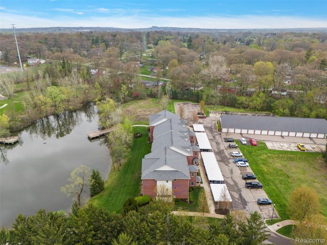 6600 TRILLIUM VILLAGE Lane 23, Independence Charter Township, MI 48346