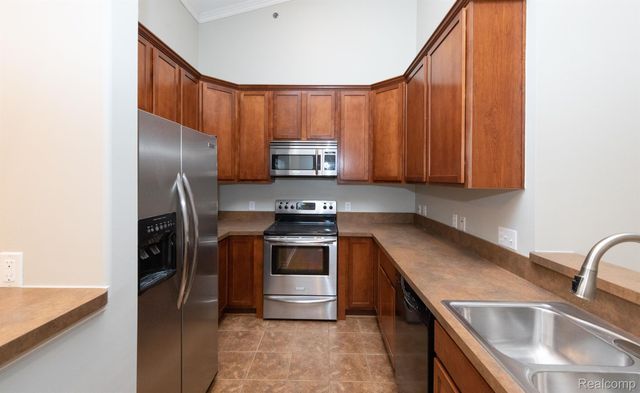 6600 TRILLIUM VILLAGE Lane 23, Independence Charter Township, MI 48346