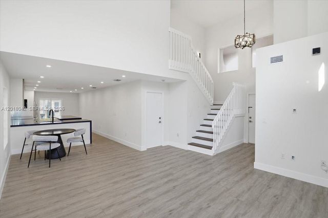 1135 Oysterwood St, Hollywood, FL 33019