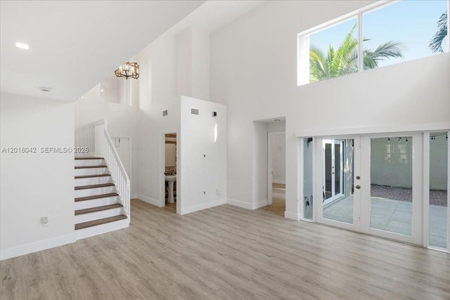 1135 Oysterwood St, Hollywood, FL 33019