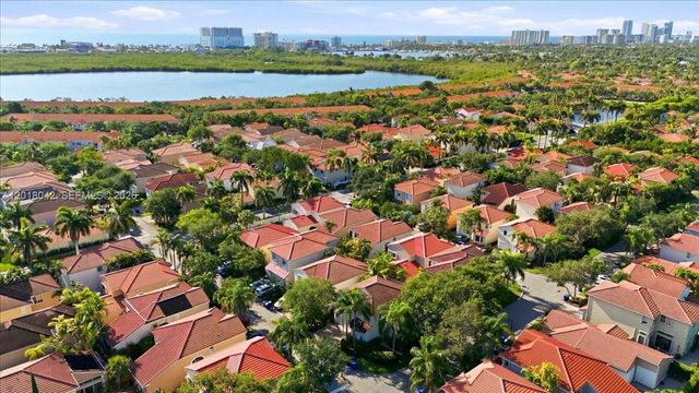 1135 Oysterwood St, Hollywood, FL 33019