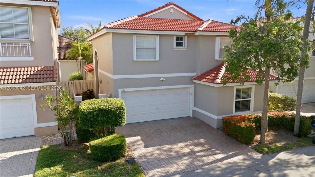 1135 Oysterwood St, Hollywood, FL 33019
