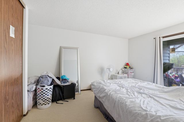 175 County Road B2 E 203, Little Canada, MN 55117
