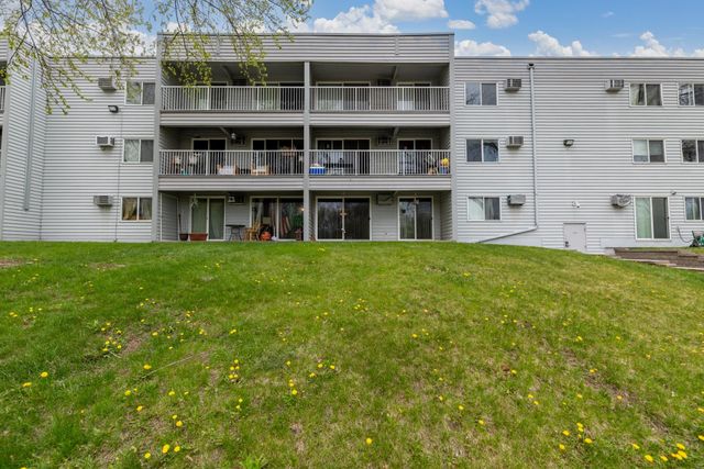 175 County Road B2 E 203, Little Canada, MN 55117