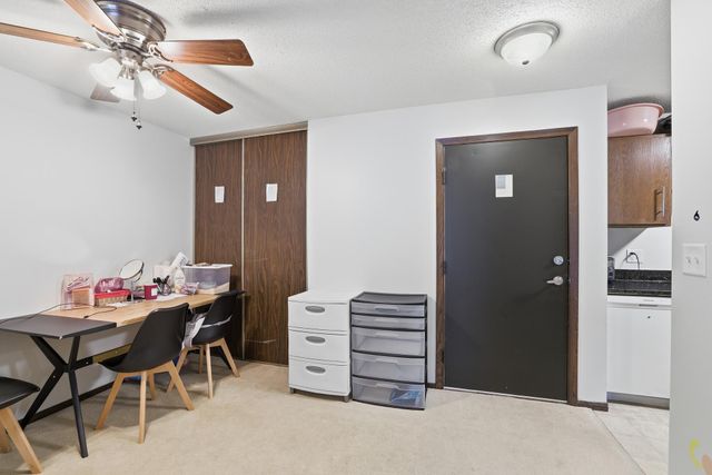 175 County Road B2 E 203, Little Canada, MN 55117
