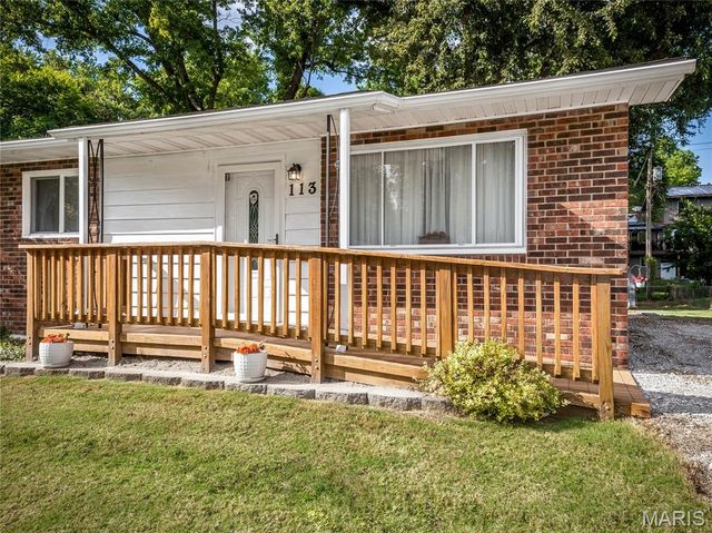 113 Ridgemoor Drive, Glen Carbon, IL 62034