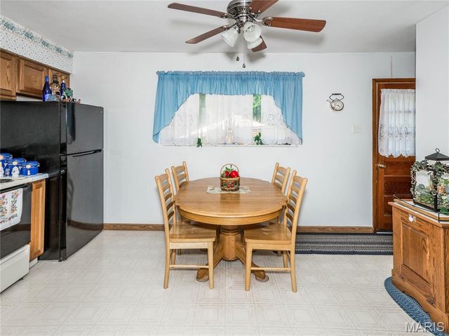 113 Ridgemoor Drive, Glen Carbon, IL 62034