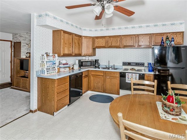 113 Ridgemoor Drive, Glen Carbon, IL 62034
