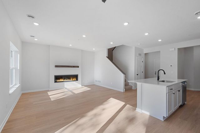 1536 Trellis Lane, West Saint Paul, MN 55118