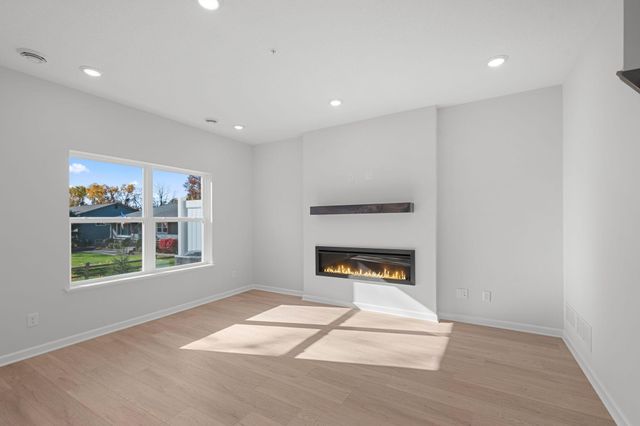 1536 Trellis Lane, West Saint Paul, MN 55118