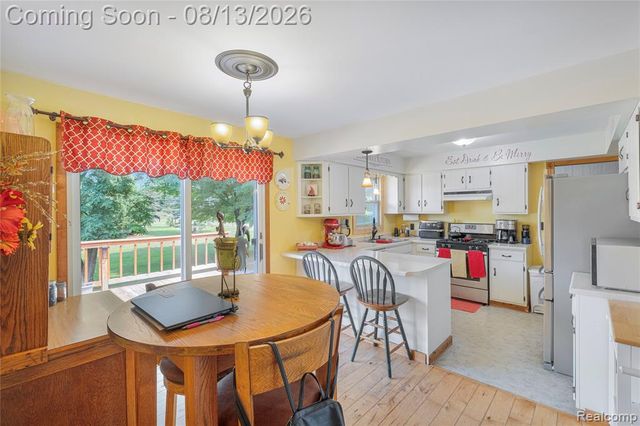 6776 Farley Road, Pinckney, MI 48169