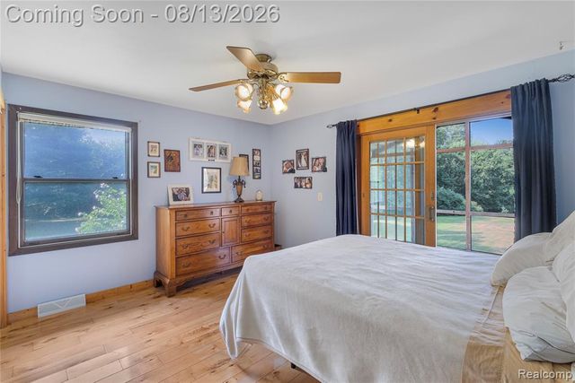 6776 Farley Road, Pinckney, MI 48169