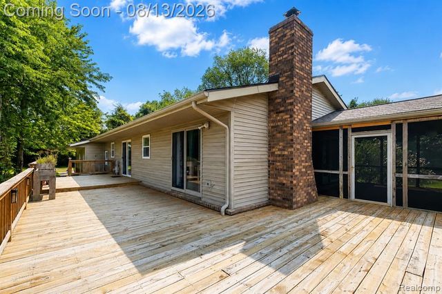 6776 Farley Road, Pinckney, MI 48169