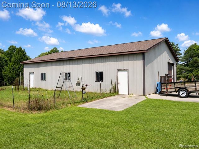 6776 Farley Road, Pinckney, MI 48169